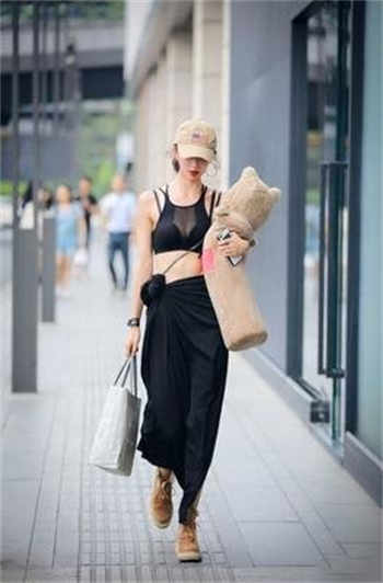 兼职拍服装试穿骗局