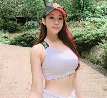 小兔软糖马尾洛丽塔