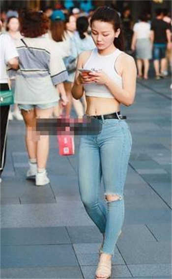 萧炎变身绝世女炎帝
