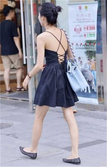 理伦合拼车的夫妻
