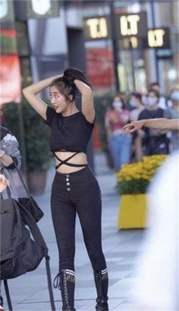女主播表情舞加特林