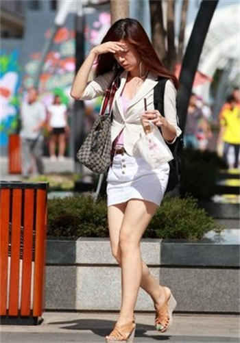 药水催眠控制少女服从