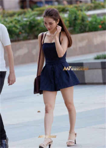 鄂州大北门的女人