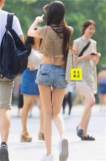 度假游泳池搭讪