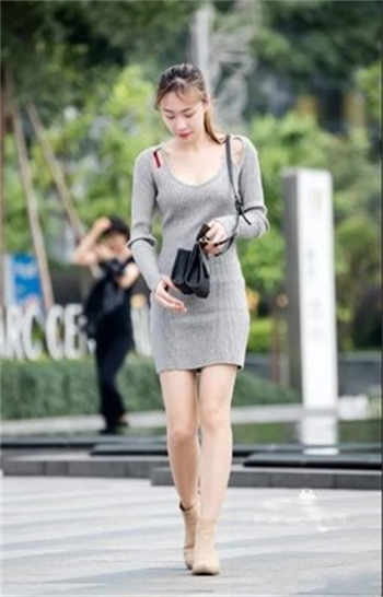 女神厕所放屁拉肚子