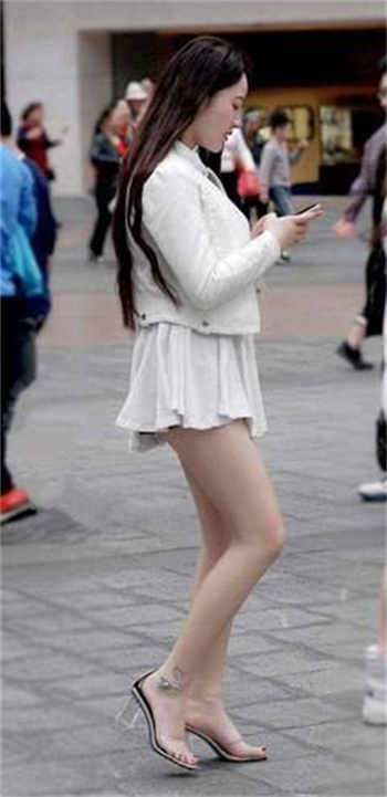 首长的外交妻子