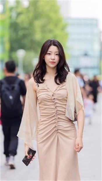 美罗城大学沟厕图片