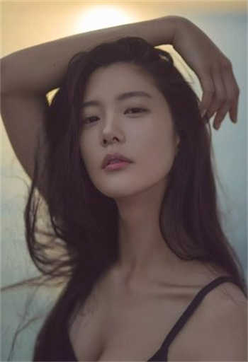 他的簪花少女林襄